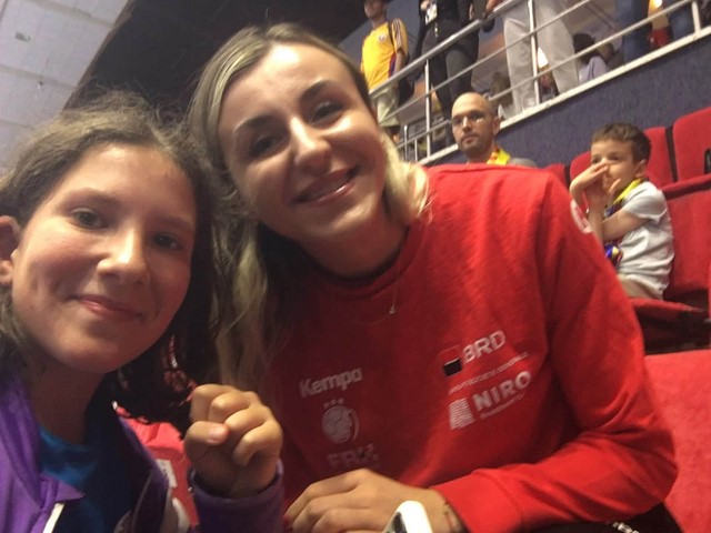 handbal junioarele cs happy kids medgidia vis implinit au fost alaturi de staruri mondiale galerie foto handbal junioarele cs happy kids medgidia vis implinit au fost alaturi de staruri mondiale galerie foto
