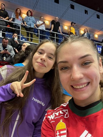 handbal junioarele cs happy kids medgidia vis implinit au fost alaturi de staruri mondiale galerie foto handbal junioarele cs happy kids medgidia vis implinit au fost alaturi de staruri mondiale galerie foto