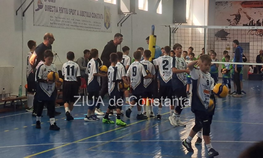 csm constanta baietii de la minivolei doua victorii la primul turneu si locul doi in clasament galerie csm constanta baietii de la minivolei doua victorii la primul turneu si locul doi in clasament galerie
