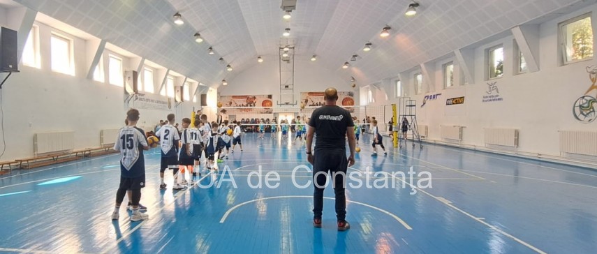 csm constanta baietii de la minivolei doua victorii la primul turneu si locul doi in clasament galerie csm constanta baietii de la minivolei doua victorii la primul turneu si locul doi in clasament galerie