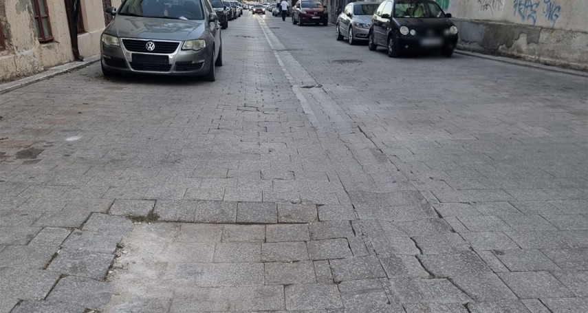 constanteanul suparat foto gropi si pavaje distruse in centrul vechi al constantei un constantean cere constanteanul suparat foto gropi si pavaje distruse in centrul vechi al constantei un constantean cere