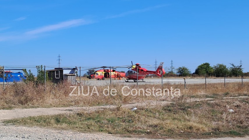 foto video elicopterul black hawk a aterizat cu cei trei marinari raniti in urma incidentului de pe nava foto video elicopterul black hawk a aterizat cu cei trei marinari raniti in urma incidentului de pe nava
