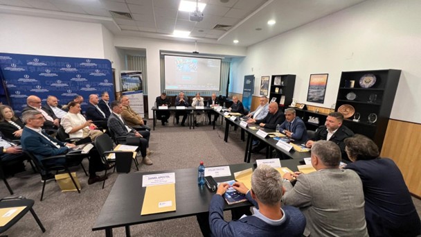 foto dezbatere la constanta despre viitorul portului operatorii cer masuri pentru cresterea competitivitatii foto dezbatere la constanta despre viitorul portului operatorii cer masuri pentru cresterea competitivitatii