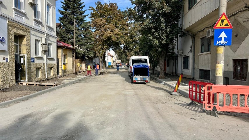 continua lucrarile de reabilitare a carosabilului pe strada ion lahovari traficul va fi restrictionat continua lucrarile de reabilitare a carosabilului pe strada ion lahovari traficul va fi restrictionat