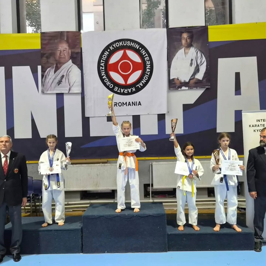 luptatorii de la oyama karate constanta pe podium la dacia fighting cup galerie foto 955931 luptatorii de la oyama karate constanta pe podium la dacia fighting cup galerie foto 955931
