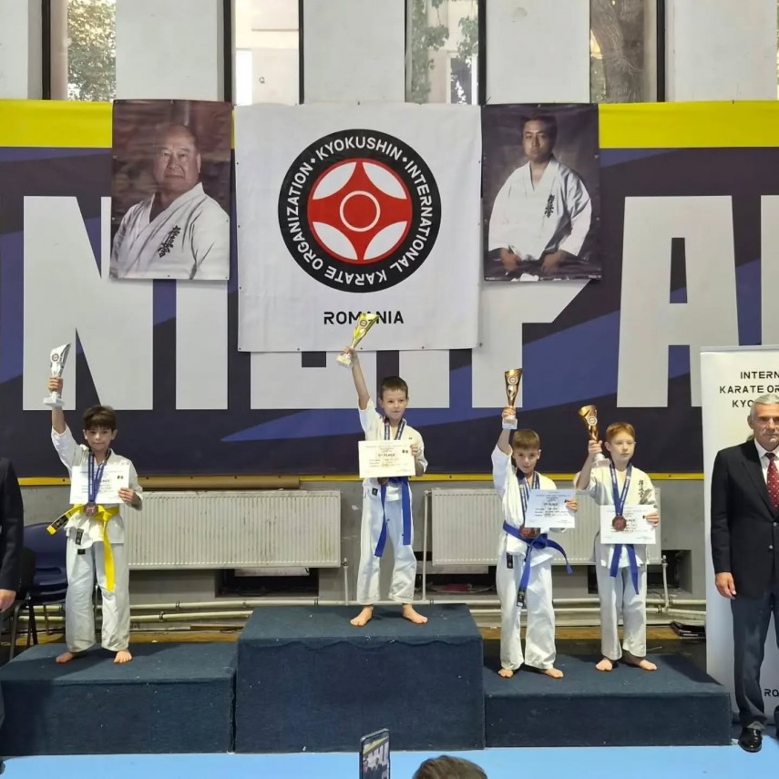 luptatorii de la oyama karate constanta pe podium la dacia fighting cup galerie foto 955931 luptatorii de la oyama karate constanta pe podium la dacia fighting cup galerie foto 955931