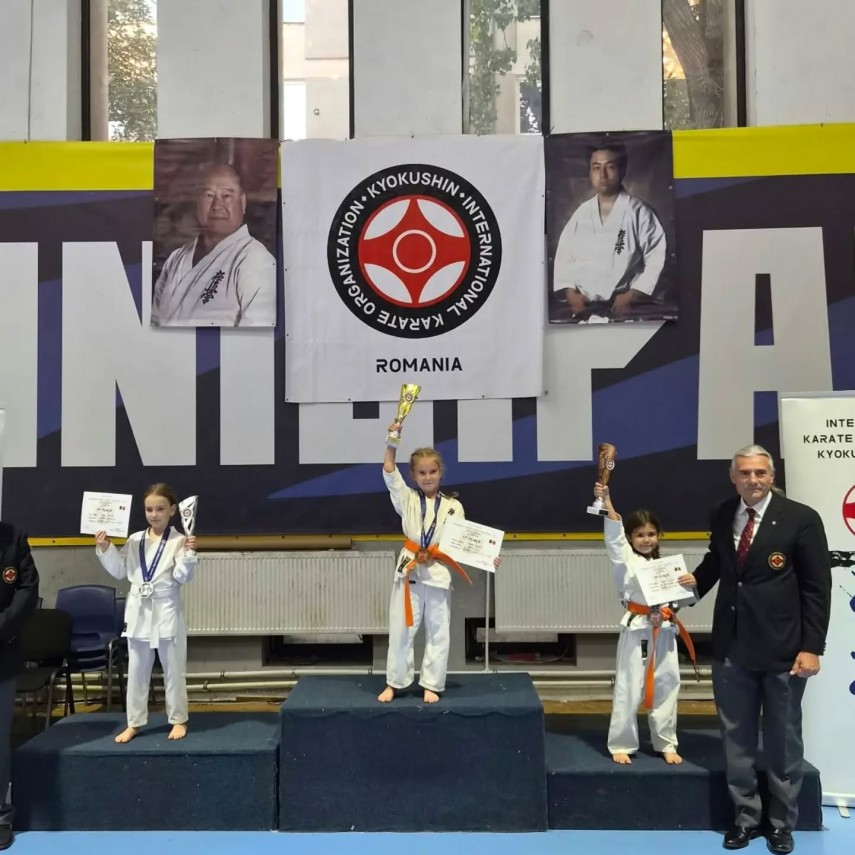 luptatorii de la oyama karate constanta pe podium la dacia fighting cup galerie foto 955931 luptatorii de la oyama karate constanta pe podium la dacia fighting cup galerie foto 955931
