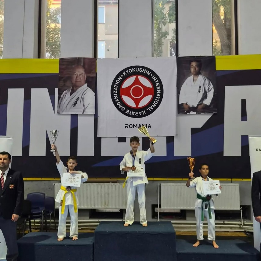 luptatorii de la oyama karate constanta pe podium la dacia fighting cup galerie foto 955931 luptatorii de la oyama karate constanta pe podium la dacia fighting cup galerie foto 955931