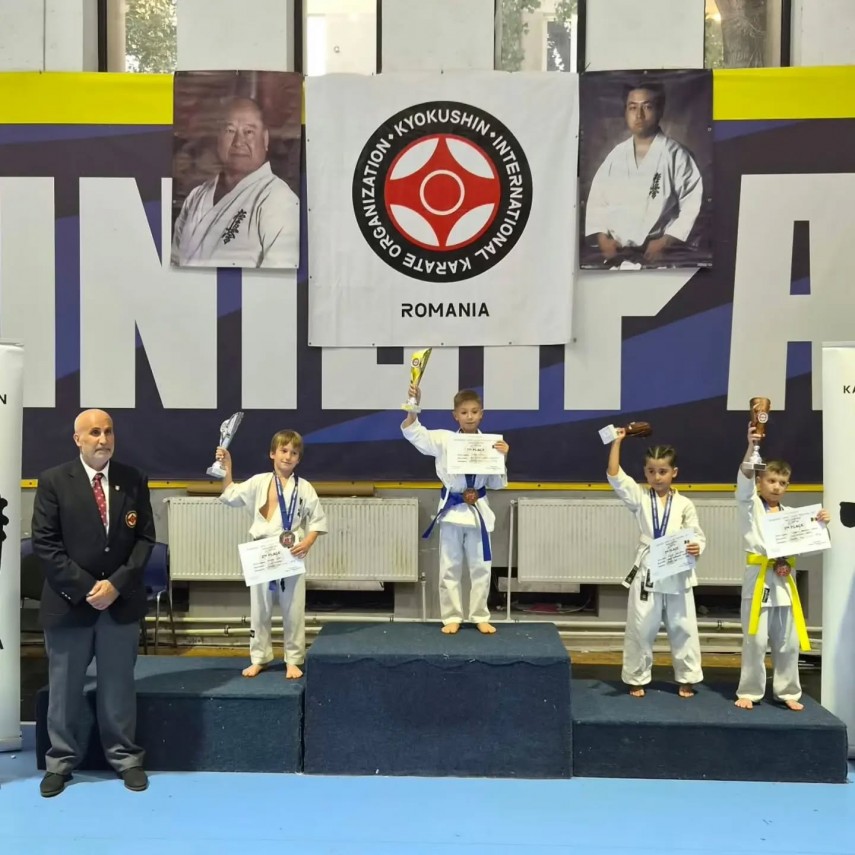 luptatorii de la oyama karate constanta pe podium la dacia fighting cup galerie foto 955931 luptatorii de la oyama karate constanta pe podium la dacia fighting cup galerie foto 955931