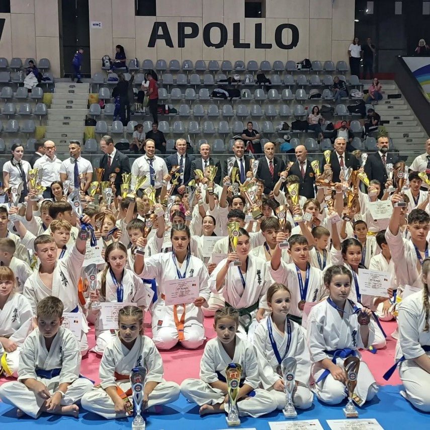 luptatorii de la oyama karate constanta pe podium la dacia fighting cup galerie foto 955931 luptatorii de la oyama karate constanta pe podium la dacia fighting cup galerie foto 955931