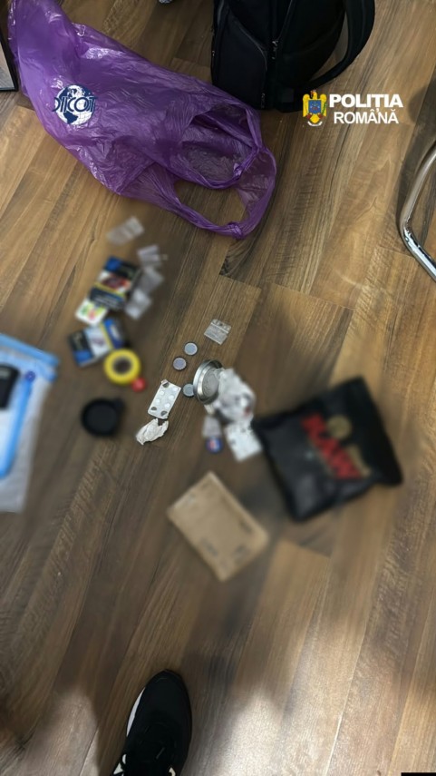 foto trei indivizi suspectati de trafic de droguri retinuti de procurorii diicot detalii din ancheta foto trei indivizi suspectati de trafic de droguri retinuti de procurorii diicot detalii din ancheta