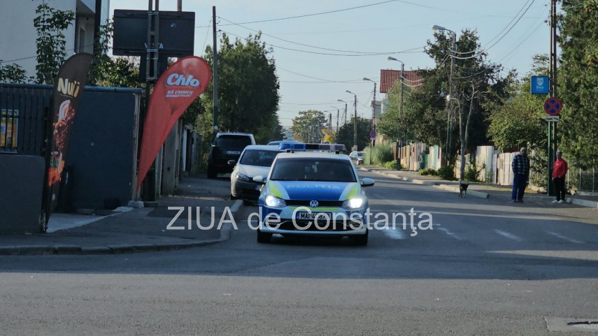 stiri constanta foto video update accident in palazu mare in cursul noptii o masina a ajuns in curtea stiri constanta foto video update accident in palazu mare in cursul noptii o masina a ajuns in curtea