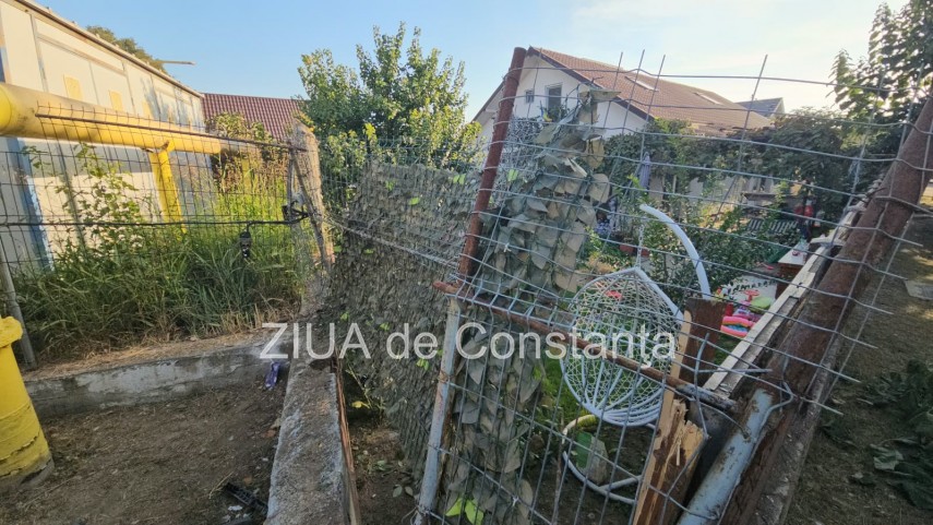 stiri constanta foto video update accident in palazu mare in cursul noptii o masina a ajuns in curtea stiri constanta foto video update accident in palazu mare in cursul noptii o masina a ajuns in curtea