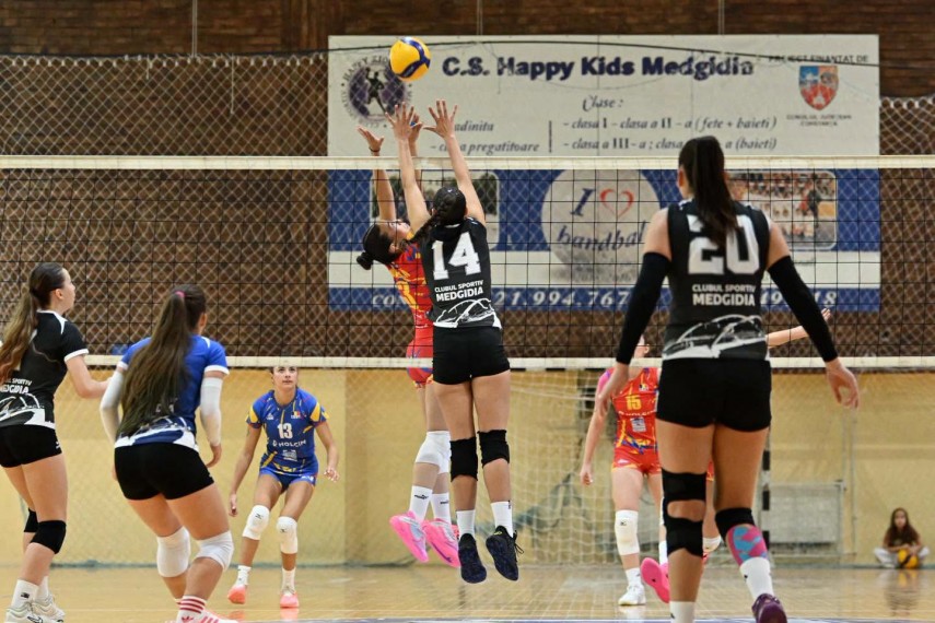 volei cs medgidia a doua victorie in divizia a2 si locul intai in clasament galerie foto 956191 volei cs medgidia a doua victorie in divizia a2 si locul intai in clasament galerie foto 956191