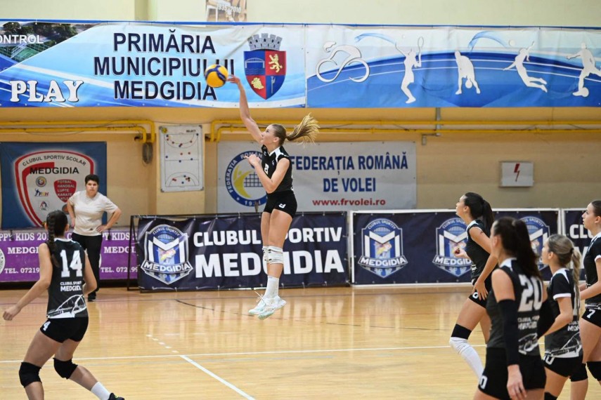 volei cs medgidia a doua victorie in divizia a2 si locul intai in clasament galerie foto 956191 volei cs medgidia a doua victorie in divizia a2 si locul intai in clasament galerie foto 956191