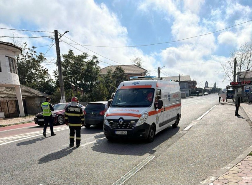 pieton lovit de o masina in tuzla judetul constanta doua echipaje medicale la fata locului 956242 pieton lovit de o masina in tuzla judetul constanta doua echipaje medicale la fata locului 956242
