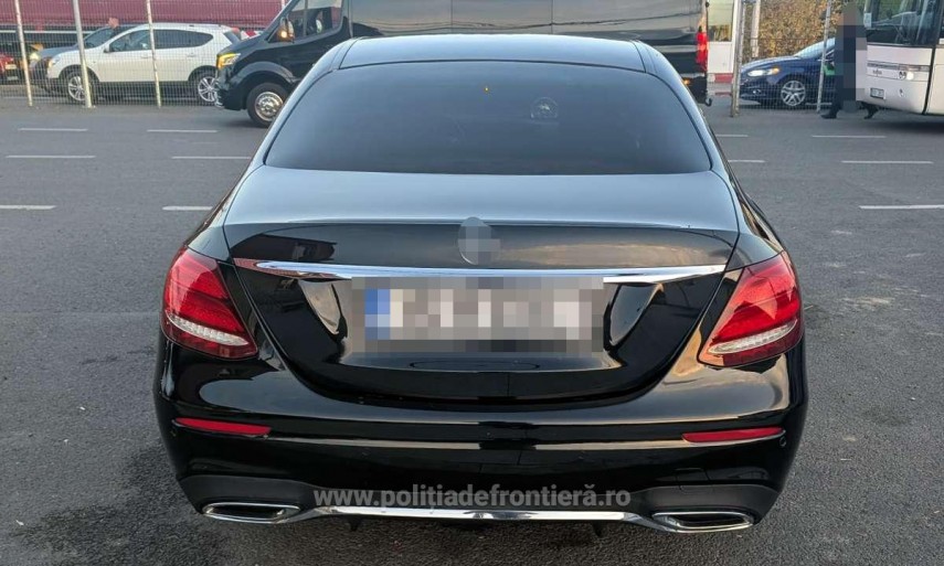 foto politia de frontiera cumparata de pe internet cu 23 500 de euro o masina cautata in franta si germania foto politia de frontiera cumparata de pe internet cu 23 500 de euro o masina cautata in franta si germania