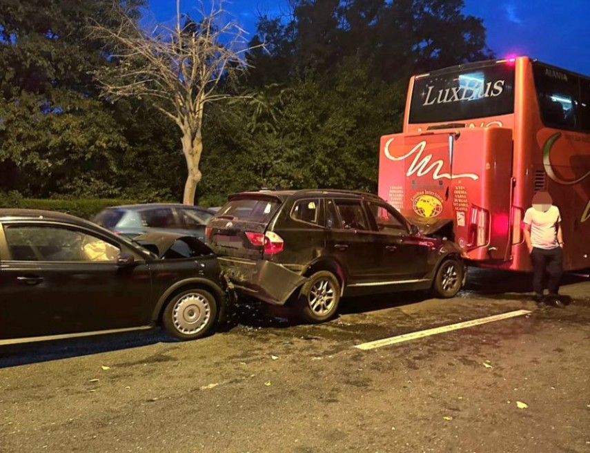 foto video accident rutier la eforie sud judetul constanta doua autoturisme si un autocarm implicate foto video accident rutier la eforie sud judetul constanta doua autoturisme si un autocarm implicate