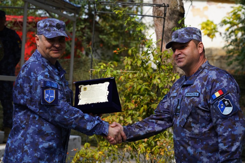 foto festivitate penru schimbarea comenzii la centrul 110 comunicatii si informatica viceamiral inginer foto festivitate penru schimbarea comenzii la centrul 110 comunicatii si informatica viceamiral inginer