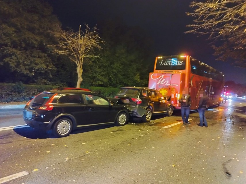 foto video accident rutier la eforie sud judetul constanta doua autoturisme si un autocarm implicate foto video accident rutier la eforie sud judetul constanta doua autoturisme si un autocarm implicate
