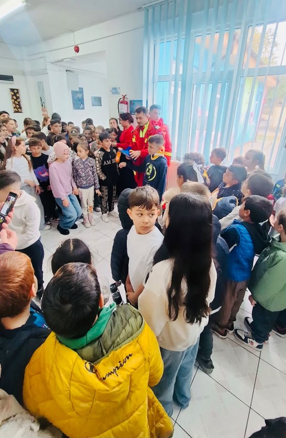 foto peste 1000 de elevi au participat la activiutatile organizate de isu dobrogea cu ocazia zilei de foto peste 1000 de elevi au participat la activiutatile organizate de isu dobrogea cu ocazia zilei de