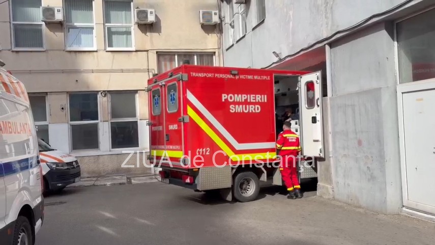 video cei cinci marinari salvati de pe nava wine trader au fost adusi la spitalul judetean constanta video cei cinci marinari salvati de pe nava wine trader au fost adusi la spitalul judetean constanta