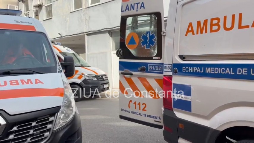 video cei cinci marinari salvati de pe nava wine trader au fost adusi la spitalul judetean constanta video cei cinci marinari salvati de pe nava wine trader au fost adusi la spitalul judetean constanta