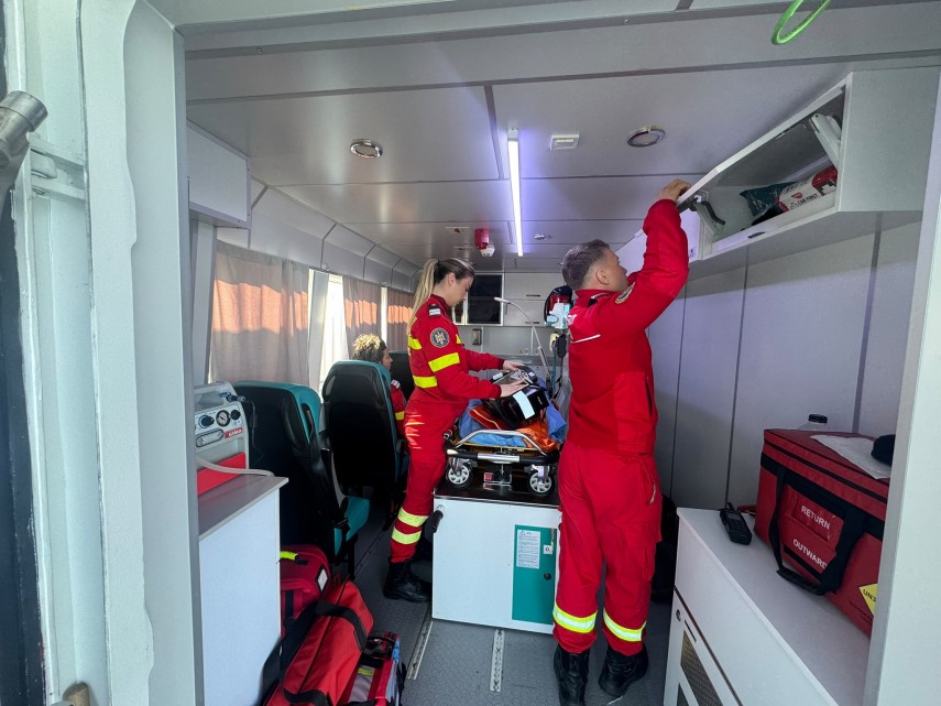 foto video noi forte mobilizate in operatiunea din marea neagra salupa multirol a isu tulcea in portul foto video noi forte mobilizate in operatiunea din marea neagra salupa multirol a isu tulcea in portul