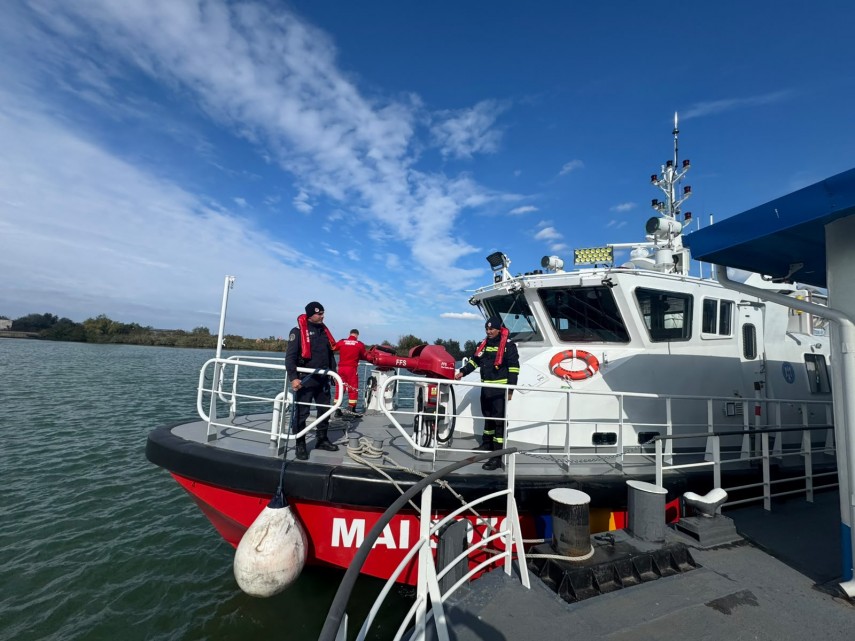 foto video noi forte mobilizate in operatiunea din marea neagra salupa multirol a isu tulcea in portul foto video noi forte mobilizate in operatiunea din marea neagra salupa multirol a isu tulcea in portul