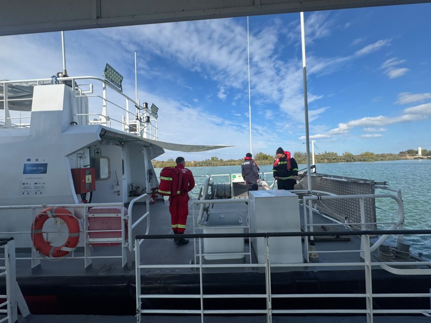 foto video noi forte mobilizate in operatiunea din marea neagra salupa multirol a isu tulcea in portul foto video noi forte mobilizate in operatiunea din marea neagra salupa multirol a isu tulcea in portul
