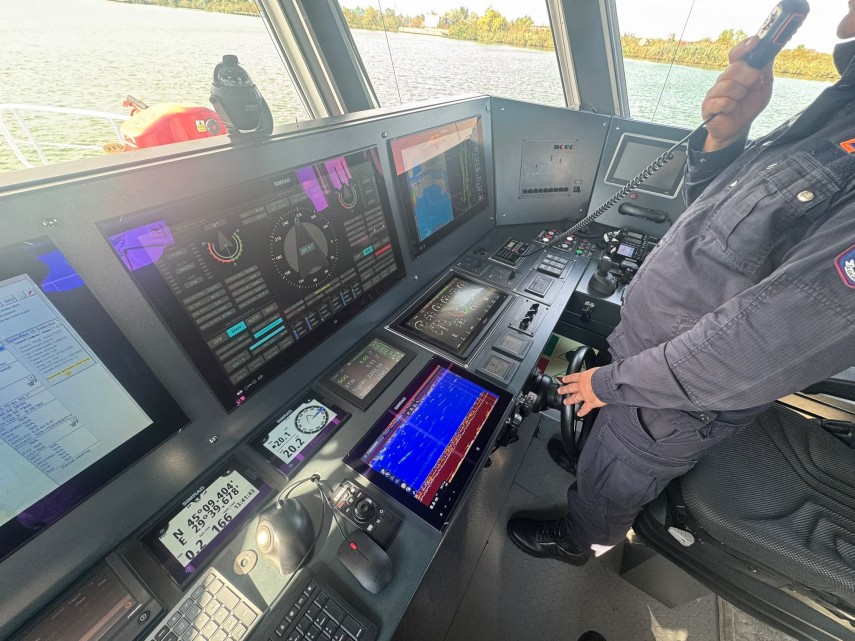 foto video noi forte mobilizate in operatiunea din marea neagra salupa multirol a isu tulcea in portul foto video noi forte mobilizate in operatiunea din marea neagra salupa multirol a isu tulcea in portul