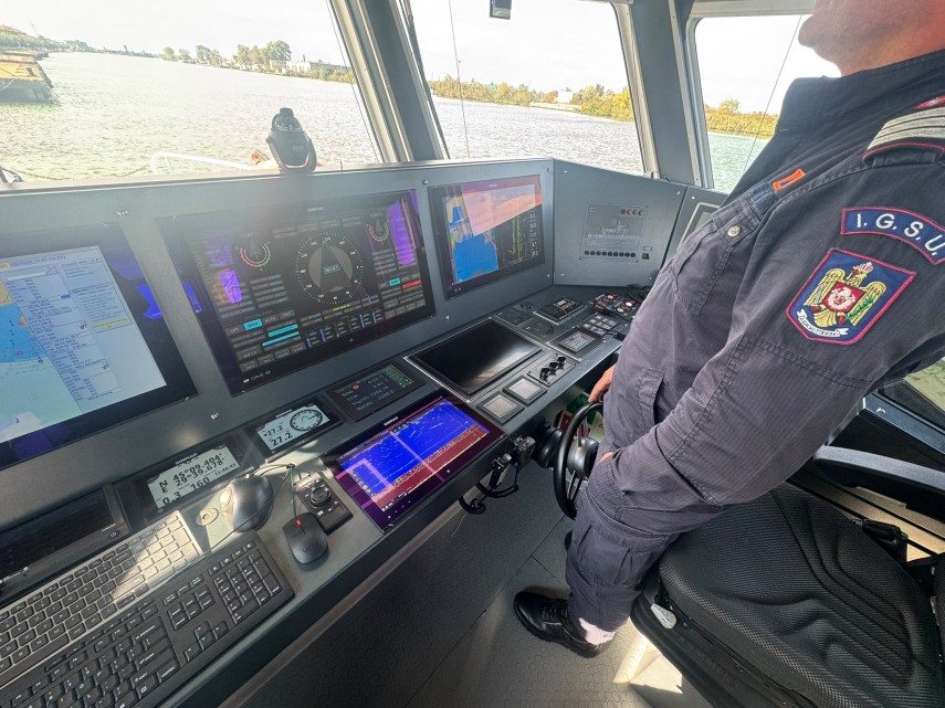 foto video noi forte mobilizate in operatiunea din marea neagra salupa multirol a isu tulcea in portul foto video noi forte mobilizate in operatiunea din marea neagra salupa multirol a isu tulcea in portul