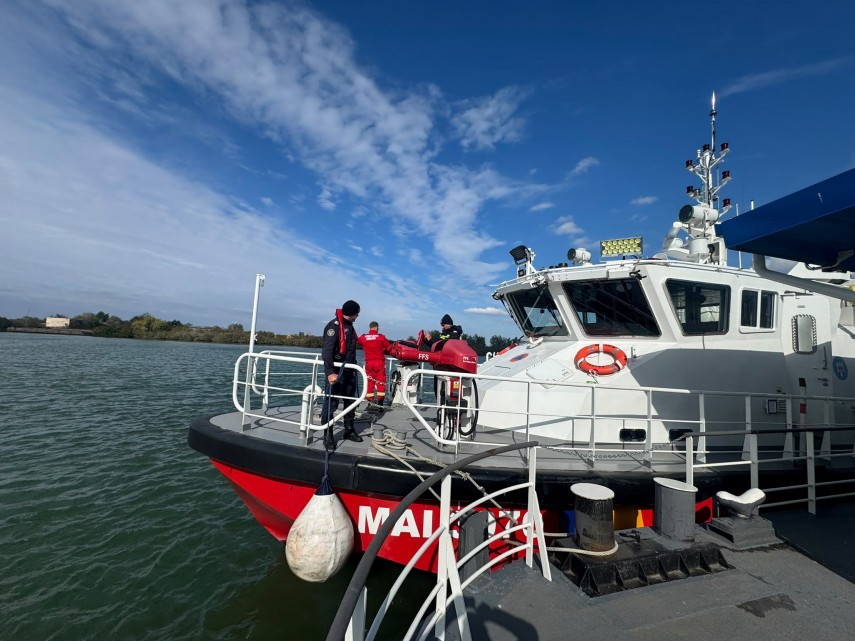 foto video noi forte mobilizate in operatiunea din marea neagra salupa multirol a isu tulcea in portul foto video noi forte mobilizate in operatiunea din marea neagra salupa multirol a isu tulcea in portul