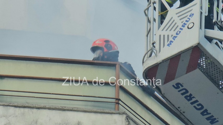 incendiu pe bulevardul tomis din constanta pompierii isu dobrogea intervin cu autospeciale de stingere incendiu pe bulevardul tomis din constanta pompierii isu dobrogea intervin cu autospeciale de stingere
