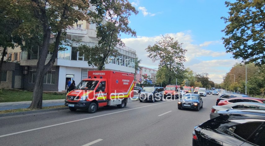 incendiu pe bulevardul tomis din constanta pompierii isu dobrogea intervin cu autospeciale de stingere incendiu pe bulevardul tomis din constanta pompierii isu dobrogea intervin cu autospeciale de stingere