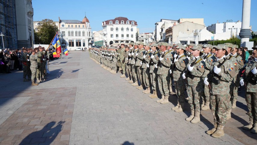 foto juramant militar in piata ovidiu din constanta 956973 foto juramant militar in piata ovidiu din constanta 956973