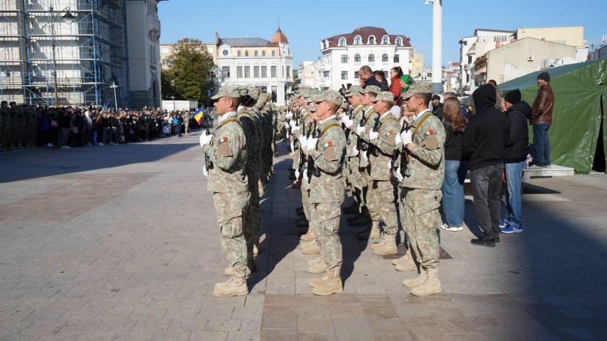 foto juramant militar in piata ovidiu din constanta 956973 foto juramant militar in piata ovidiu din constanta 956973