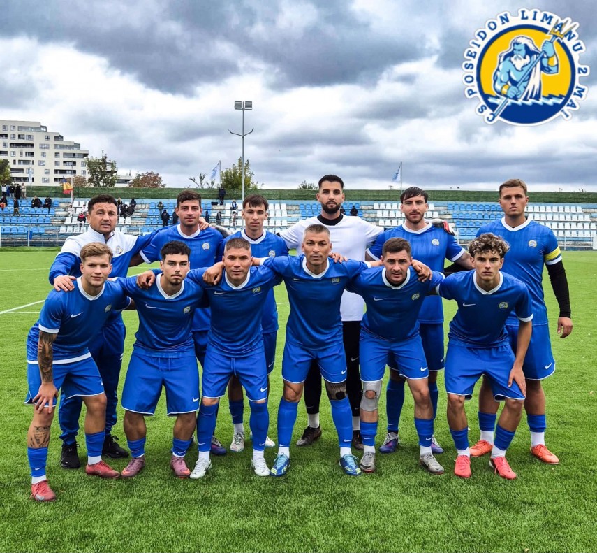 Jucătorii de la CS Poseidon Limanu la poza de grup. Sursa foto: Facebook Clubul Sportiv Poseidon Limanu - 2 Mai