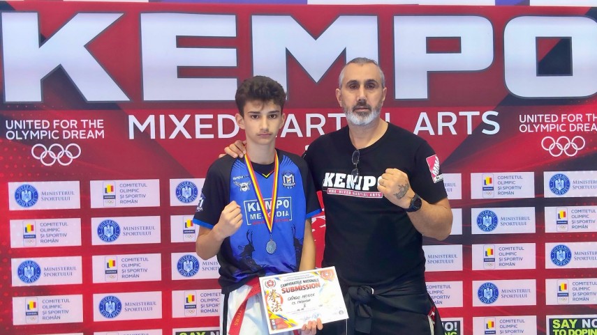 cs medgidia familia cringus antrenati de tatal lor cei trei frati au urcat pe podium la nationalele de cs medgidia familia cringus antrenati de tatal lor cei trei frati au urcat pe podium la nationalele de