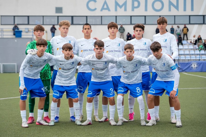 dimitrie carabas fiul lui stelian carabas tripla in farul constanta universitatea craiova 3 0 la debutul dimitrie carabas fiul lui stelian carabas tripla in farul constanta universitatea craiova 3 0 la debutul