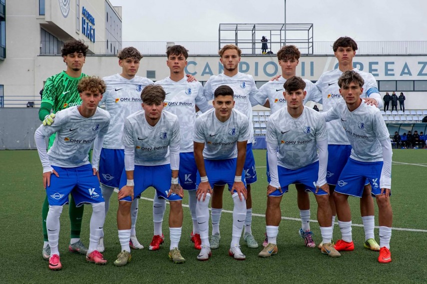 dimitrie carabas fiul lui stelian carabas tripla in farul constanta universitatea craiova 3 0 la debutul dimitrie carabas fiul lui stelian carabas tripla in farul constanta universitatea craiova 3 0 la debutul