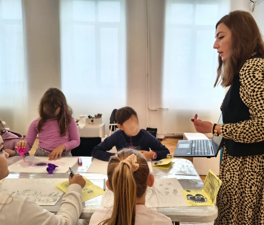 in interiorul privirii fiecare privire construieste o alta imagine fiecare imagine deschide o alta lume in interiorul privirii fiecare privire construieste o alta imagine fiecare imagine deschide o alta lume