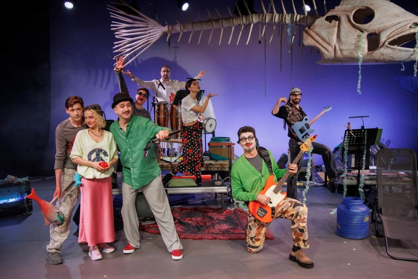 spectacolul o insula al teatrului de stat constanta a primit premiul special al juriului in cadrul festivalului spectacolul o insula al teatrului de stat constanta a primit premiul special al juriului in cadrul festivalului