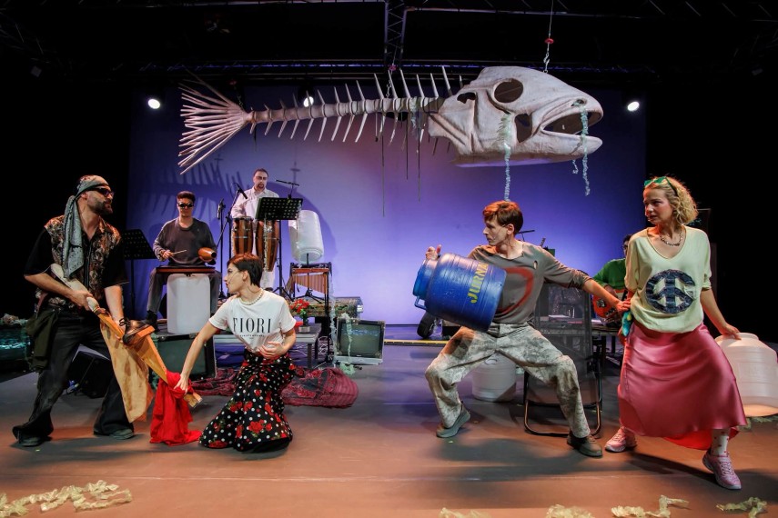 spectacolul o insula al teatrului de stat constanta a primit premiul special al juriului in cadrul festivalului spectacolul o insula al teatrului de stat constanta a primit premiul special al juriului in cadrul festivalului