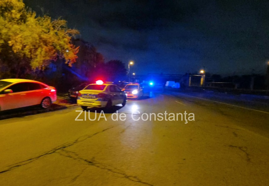 accident in toiul noptii pe bulevardul aurel vlaicu din constanta foto video un autoturism volkswagen accident in toiul noptii pe bulevardul aurel vlaicu din constanta foto video un autoturism volkswagen