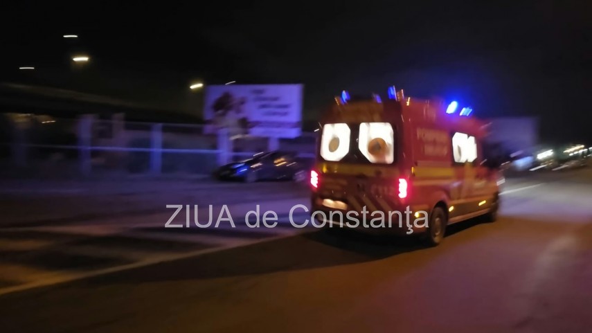 accident in toiul noptii pe bulevardul aurel vlaicu din constanta foto video un autoturism volkswagen accident in toiul noptii pe bulevardul aurel vlaicu din constanta foto video un autoturism volkswagen