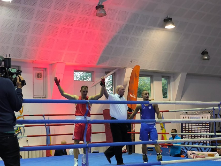 foto aur si argint pentru csm constanta la campionatul national de box u23 alexandru buleu campion national foto aur si argint pentru csm constanta la campionatul national de box u23 alexandru buleu campion national