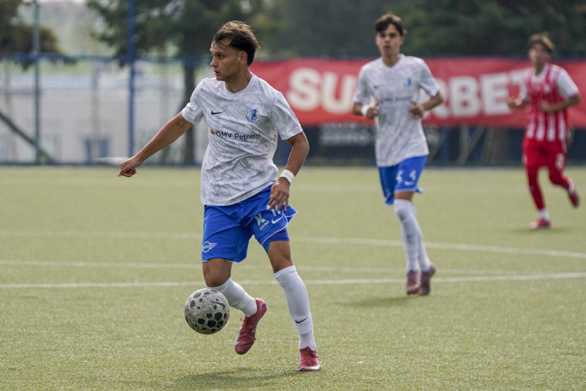 farul constanta a trecut de dinamo in etapa inaugurala a cupei de tineret si a cupei elitelor u 17 galerie farul constanta a trecut de dinamo in etapa inaugurala a cupei de tineret si a cupei elitelor u 17 galerie