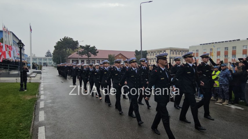 live video foto zeci de studenti militari depun juramantul la academia navala mircea cel batran din constanta live video foto zeci de studenti militari depun juramantul la academia navala mircea cel batran din constanta