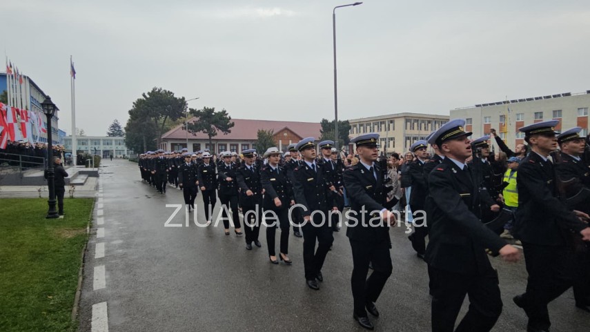 live video foto zeci de studenti militari depun juramantul la academia navala mircea cel batran din constanta live video foto zeci de studenti militari depun juramantul la academia navala mircea cel batran din constanta